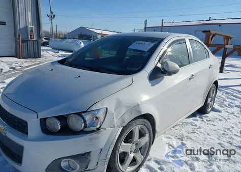 2016 Chevrolet Sonic Ltz Auto из США, поврежденный, VIN 1G1JE5SB5G4143653